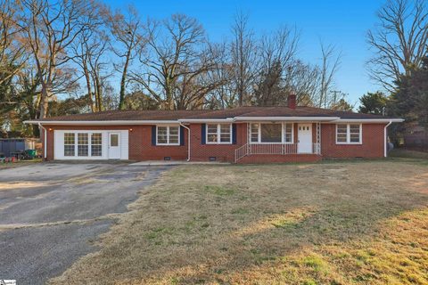 201 Francis Marion Drive active home in Cedar Acres, Spartanburg, SC