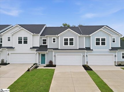 418 Crestcreek Drive pending home in Village At Midway, Anderson, SC