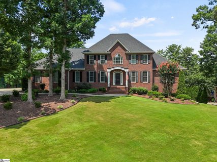 865 E Heathland Drive active home in Woodfin Ridge, Inman, SC