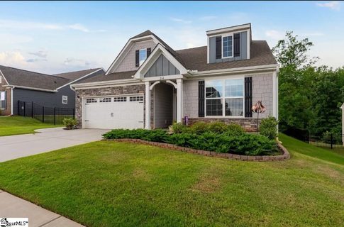 264 Double Crest Drive active home in Lakeside @ Blue Ridge Plantation, Taylors, SC