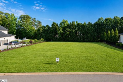 563 Adaliz Way active home in Le Jardin, Greer, SC