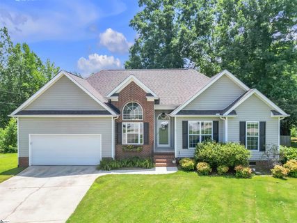 8 Manor Court sold home in Dunwoody Oaks, Simpsonville, SC