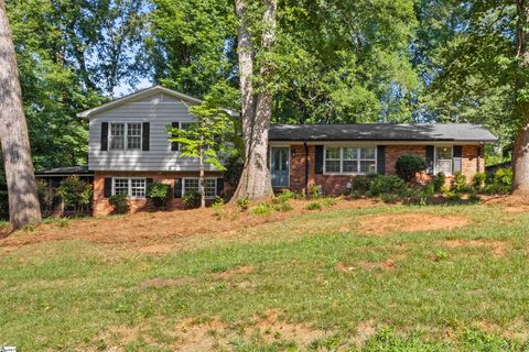 295 Fairlane Drive active home in Lake Forest Hill, Spartanburg, SC