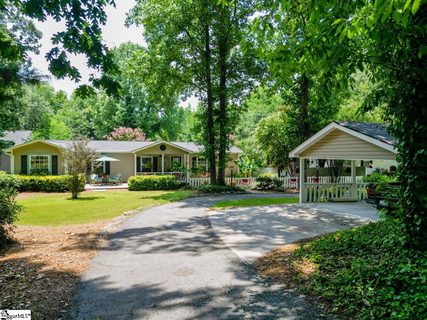 552 B S Buckhorn Road active home in Paris Mt, Greenville, SC