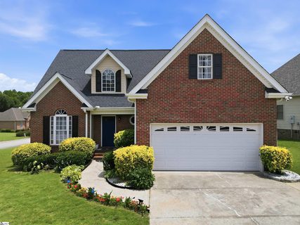 306 Whisper Walk Way active home in Whisper Walk, Fountain Inn, SC