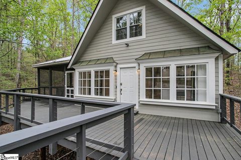 110 Pine Ridge Drive active home in Chickasaw Point, Westminster, SC