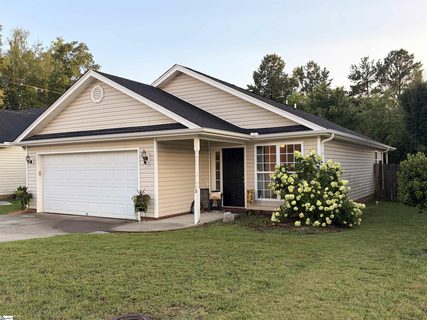 5 Cedar Brook Court active home in Lenhardt Creek, Greenville, SC