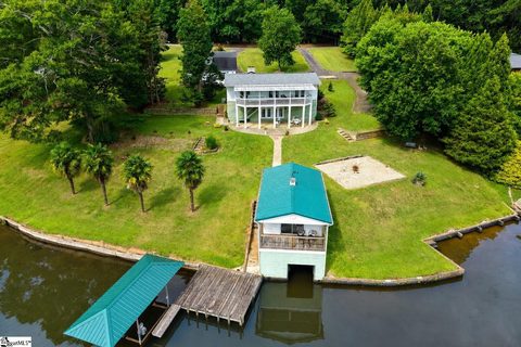 A home in Broadway Lake