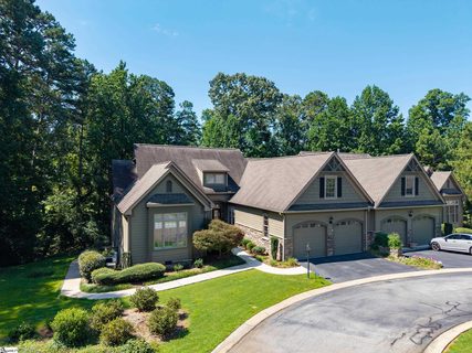 114 Club Court active townhome in Keowee Key, Salem, SC