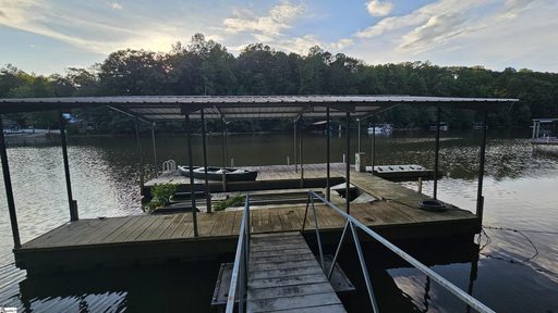 147 W Waters Edge Lane
