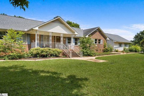 111 Shore Line Drive pending home in Brookstone Acres, Anderson, SC