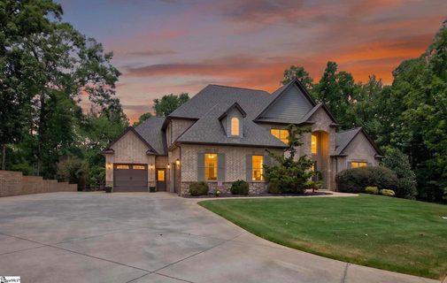 205 Scenic River Way pending home in Riverbend Estates, Taylors, SC