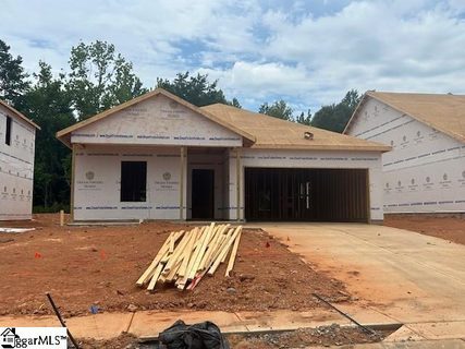 265 Talbert Trail active home in Sherwood Gardens, Landrum, SC