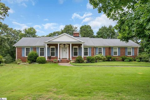 204 Montclair Road active home in Belmont Heights, Greer, SC