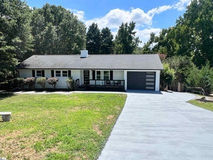300 Hermitage Road sold home in Lake Forest, Greenville, SC