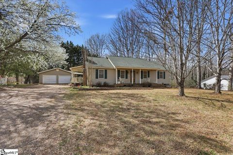 76 Old Boswell Road pending home in Cox Ridge, Travelers Rest, SC