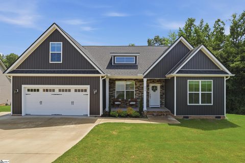 400 Terra Plains Drive active home in Deyoung Meadows, Greer, SC