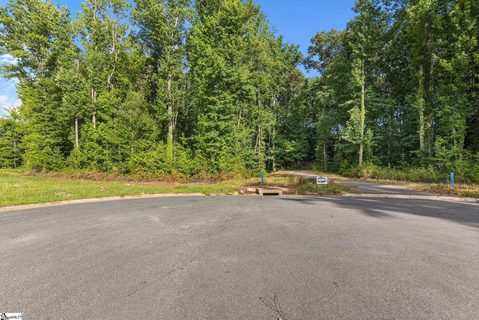 Homes in Wren Woods, Piedmont