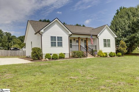 115 Wrentree Drive active home in Wrentree, Easley, SC
