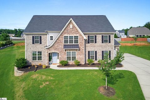 609 Crossmont Way active home in Coachman Plantation, Simpsonville, SC
