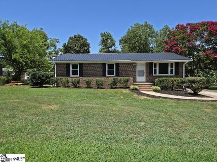13 Prestbury Drive active home in Idlewild, Greenville, SC