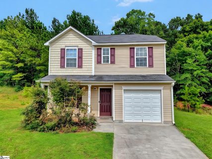 156 Queens Circle active home in Pinehaven Pointe, Laurens, SC