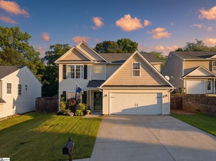 21 Red Shirt Court active home in Hampton Ridge, Greer, SC