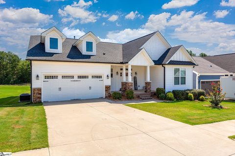 215 Daystrom Drive active home in Oneal Village, Greer, SC