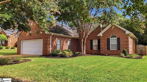 529 Fox Hurst Court active home in Sweetwater Hills, Moore, SC