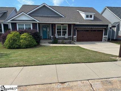 606 Downing Way pending home in Cottages At Landrum, Landrum, SC