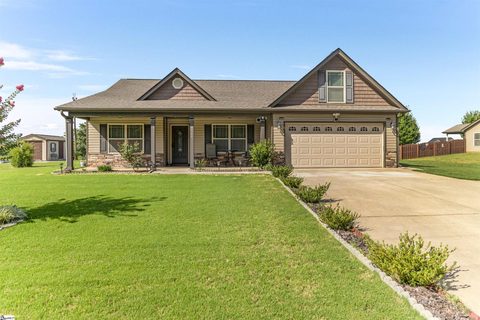 3161 Rainbow Lake Road active home in Alverson Farms, Inman, SC