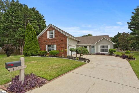 120 Sentinel Court active home in Orchard Farms, Simpsonville, SC