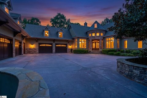 505 Woodlake Way active home in Cliffs Valley, Travelers Rest, SC