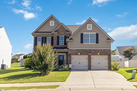 909 Deephallow Place active home in Franklin Pointe, Greer, SC
