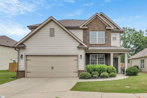 210 Redmont Court active home in Longleaf, Simpsonville, SC