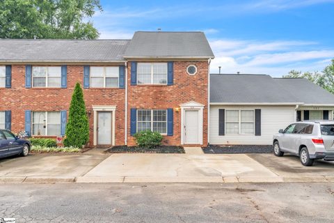 404 W Townes Court active townhome in Westover Townes, Spartanburg, SC