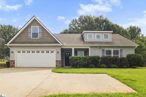 A home in Hammett Pointe