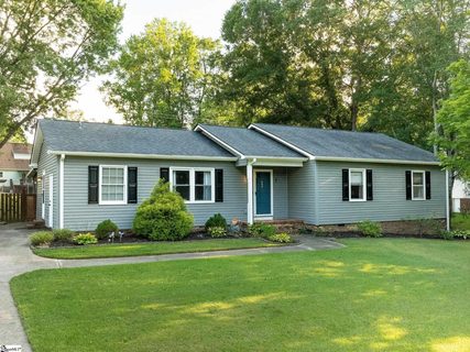 Homes in Gray Fox Run, Taylors