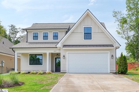 447 Brunswick Lane active home in Villas At Woodfin, Inman, SC
