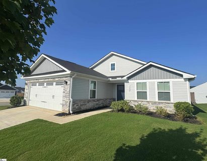 1324 Coffeetree Drive active home in Reidville Town Center, Reidville, SC