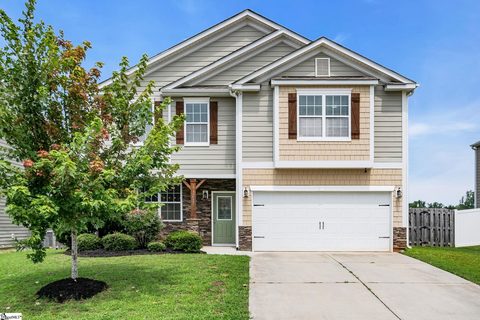 217 Lake Grove Road active home in Howards Park, Simpsonville, SC