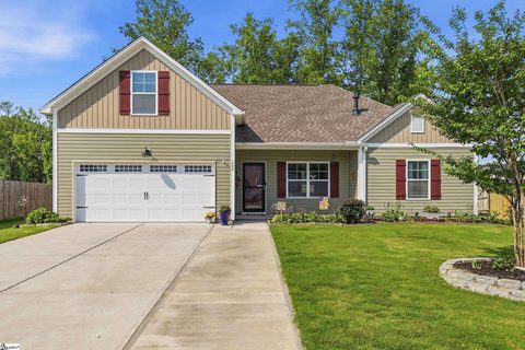 300 Icebow Road pending home in Winterbrook, Fountain Inn, SC