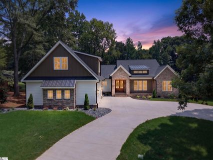 321 Dunbarton Court active home in Calhoun Lakes, Spartanburg, SC
