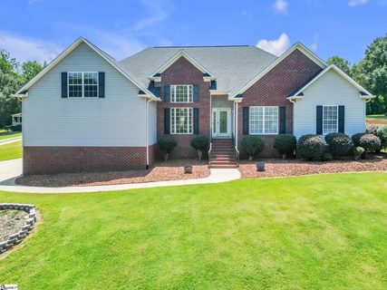 356 Garnet Valley Drive active home in Garnet Valley, Inman, SC