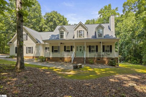 205 Manly Court active home in Cameron Woods, Greer, SC