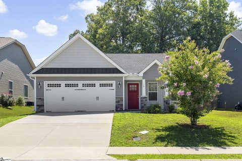16 Mendham Lane pending home in Briar Ridge, Greer, SC