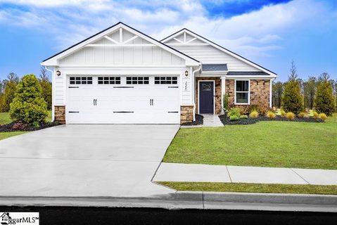 1579 Trigger Way active home in Claiborne Ridge, Landrum, SC