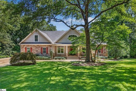 Homes in Hammond Pointe, Taylors
