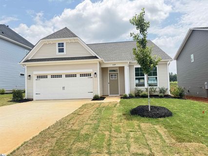 2049 Halton Oaks Drive active home in Halton Oaks, Spartanburg, SC
