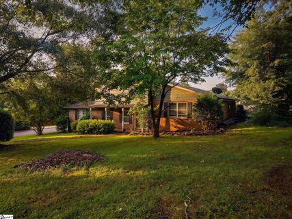 101 Hendrix Court pending home in Springfield, Boiling Springs, SC